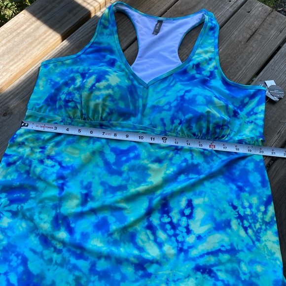 Torrid active blue and green tie dye swimsuit top - Picture 4 of 11